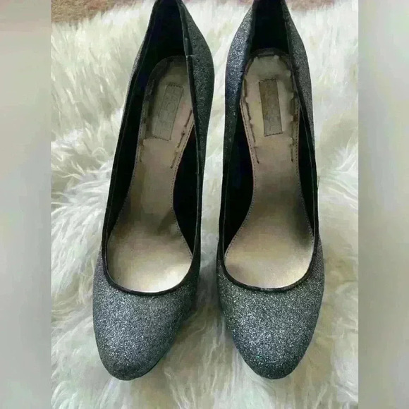 Rachel Roy pumps, worn twice and is in excellent condition. - Picture 3 of 6